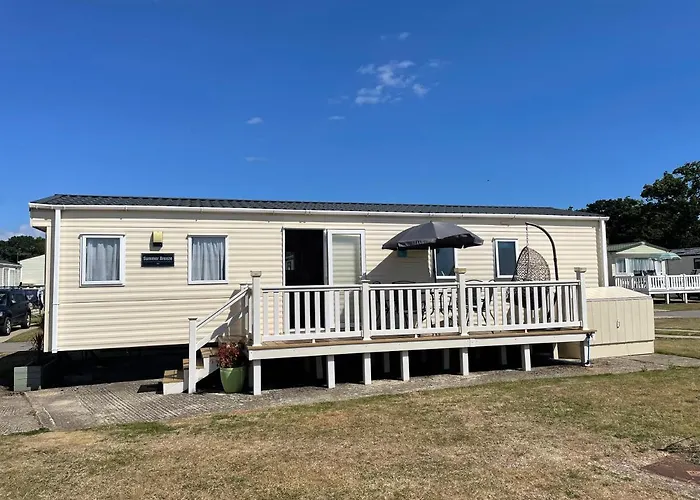 Hoburne Beach Escape Near Christchurch